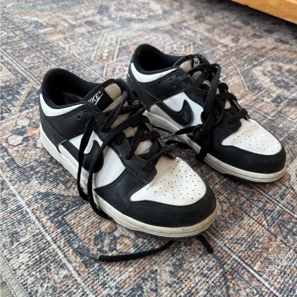 Nike Dunks - size 2